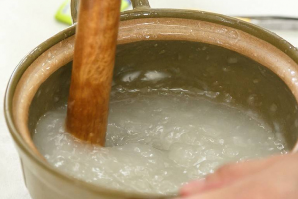 過年貼春聯別再用膠水！教你正確的做法，平整乾淨不留痕