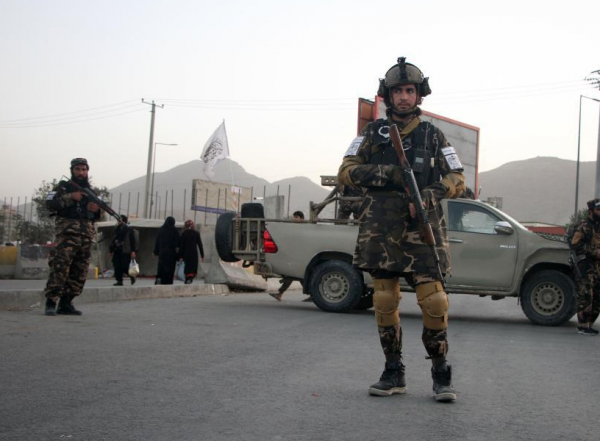 塔利班麻煩大了！昆都士爆炸致近兩百人傷亡，或因為“剿匪”承諾