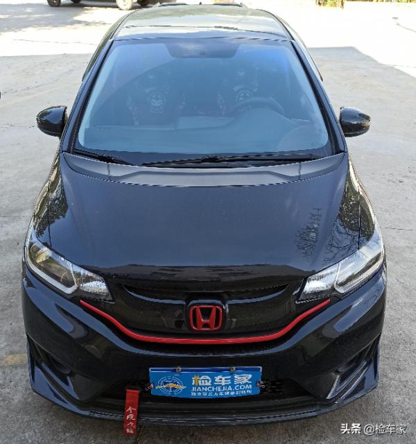 車身撞稀碎，這輛本田飛度換個馬甲賣6萬？車主：不退車就法庭見