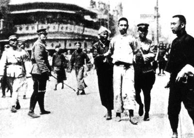 49年，一國軍少將投誠前私會上海解放軍高官，說25年前就是共產黨