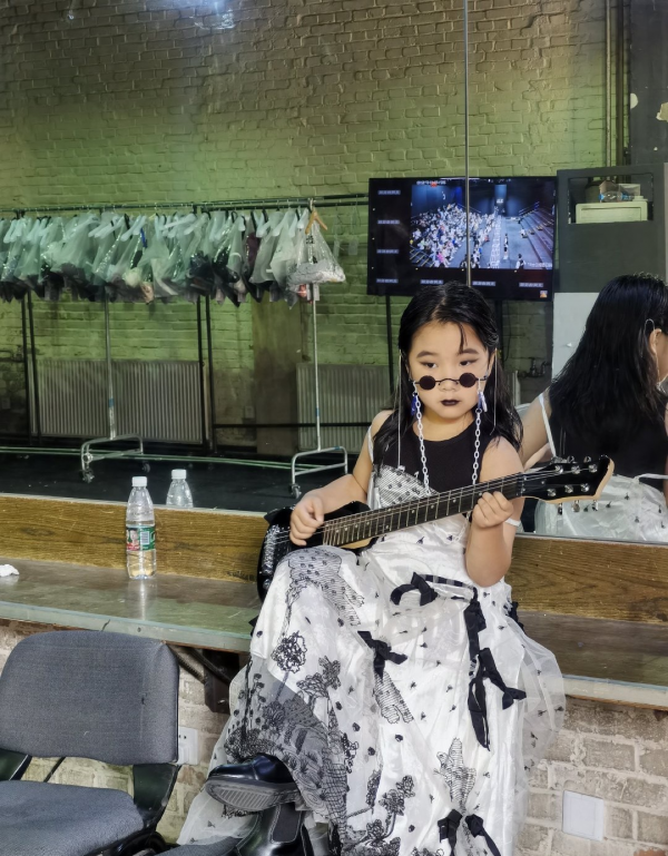 長相浪費基因？這些星二代，明明跟父母共用一張臉