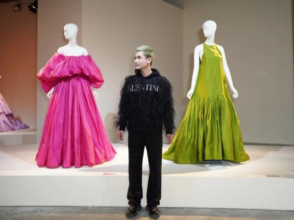 ​是我瘋了還是關曉彤真的變時髦了？