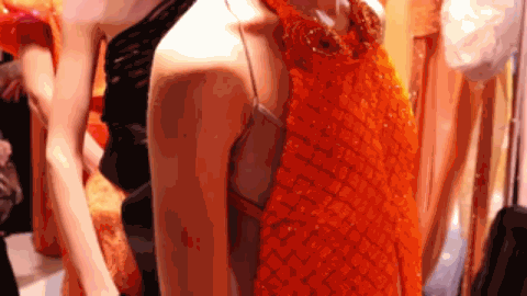 Armani Privé經典高定系列：不同深淺的橙色，演繹東方美學