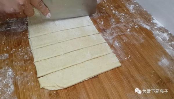 麵粉不要炸油條了,學會一種新吃法,吃著焦脆香甜,比糕點餅乾香 麵粉不要炸油條了,學會一種新吃法,吃著焦脆香甜,比糕點餅乾香