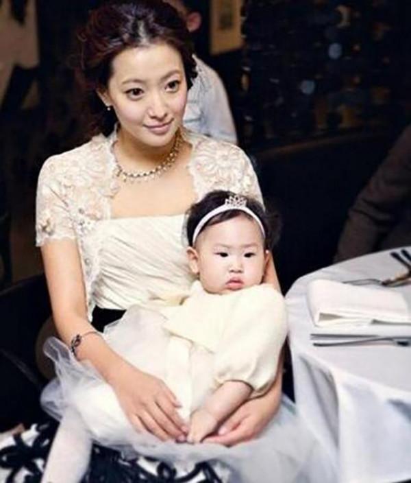 嫁入豪門後要生三胞胎,“韓國第一美女”金喜善,如今怎樣了 嫁入豪門後要生三胞胎,“韓國第一美女”金喜善,如今怎樣了