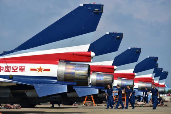 “立即駛離，否則後果自負！”中國空軍驅離美軍細節曝光，太霸氣