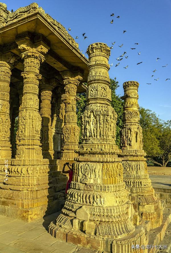歷經千年風雨的莫德赫拉太陽神廟，精美絕倫，令人歎為觀止
