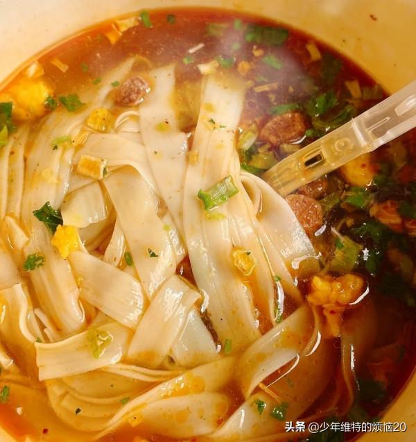 逛超市，這5款速食多囤點，口味獨特，比康師傅好吃，便宜又實惠