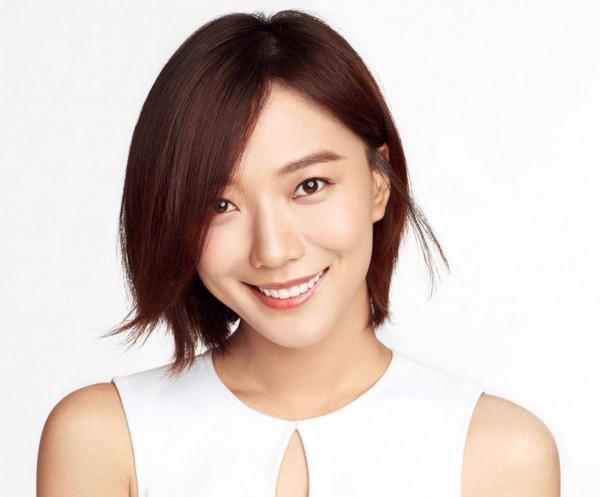 明星又來“特權”？王珞丹拖欠民工血汗錢9年，張國立拍戲封路