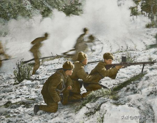 《長津湖》七連武器“萬國牌”,8種槍6種彈,是事實還是錯誤? 《長津湖》七連武器“萬國牌”,8種槍6種彈,是事實還是錯誤?