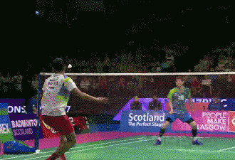 打羽毛球網前有三寶:停頓、展搓、勾對角 打羽毛球網前有三寶:停頓、展搓、勾對角