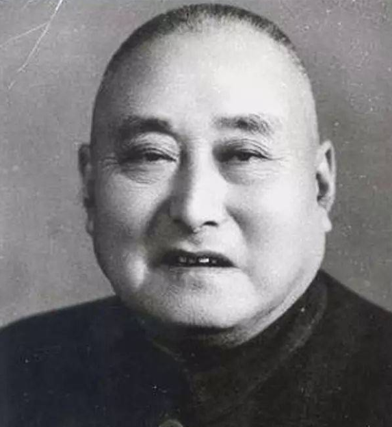 “志願軍”原叫“支援軍”,主席聽了一位副總理的意見,決定改名 “志願軍”原叫“支援軍”,主席聽了一位副總理的意見,決定改名