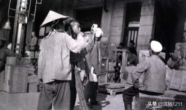 哈爾濱火車站，百張歷史老照片，四代站舍更替，你不一定見過