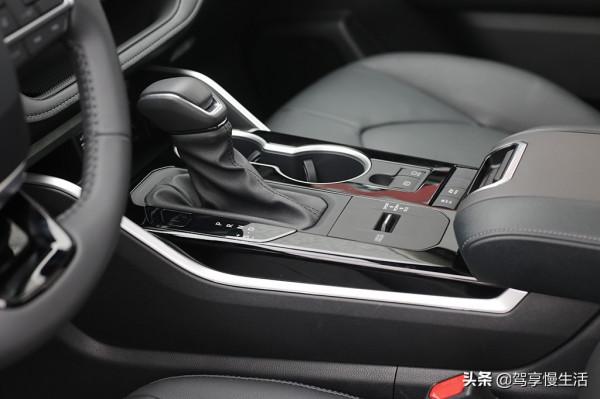 6月25日將上市 內外煥新,搭載2.5L混動系統,全新漢蘭達到店實拍 6月25日將上市 內外煥新,搭載2.5L混動系統,全新漢蘭達到店實拍