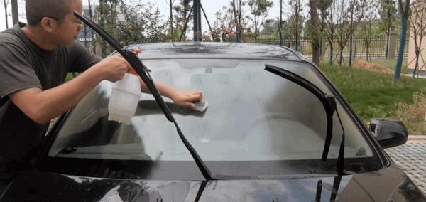 洗車店也洗不掉的汙漬,其實自己在小區就能洗乾淨! 洗車店也洗不掉的汙漬,其實自己在小區就能洗乾淨!