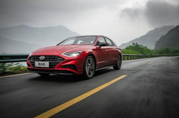 盤點被忽略的好車之第十代索納塔 不想買老三樣不如選它 盤點被忽略的好車之第十代索納塔 不想買老三樣不如選它