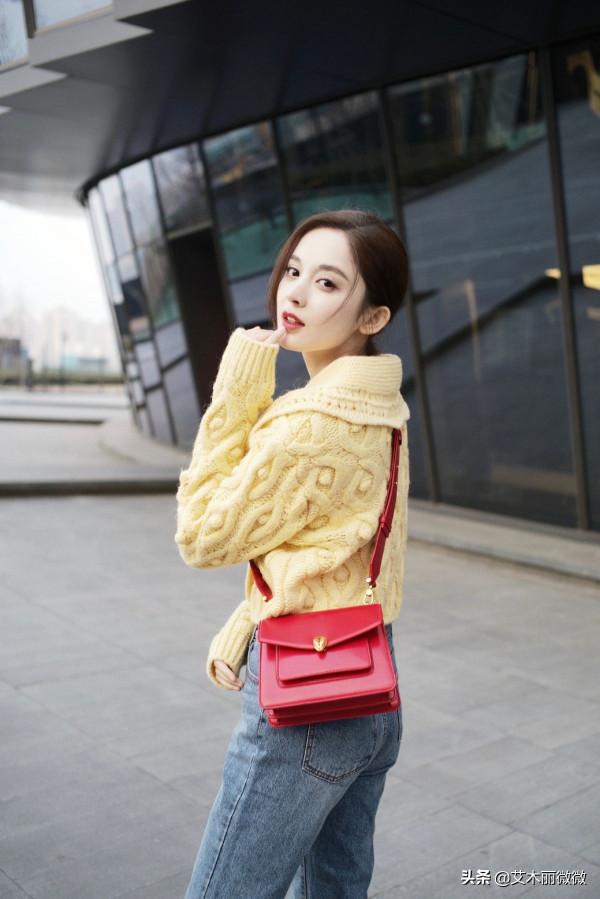 古力娜扎、關曉彤罕見同臺亮相,輸了身高年齡卻贏了氣質,真養眼 古力娜扎、關曉彤罕見同臺亮相,輸了身高年齡卻贏了氣質,真養眼