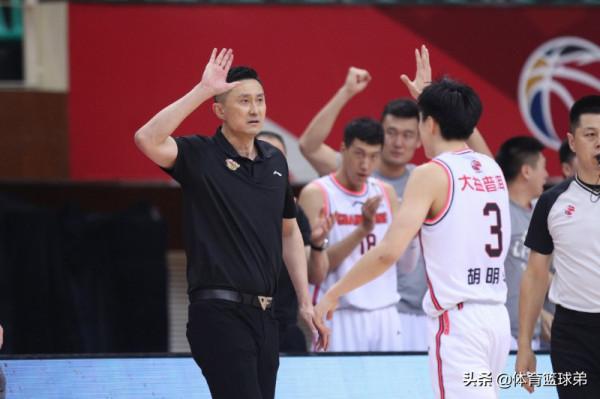 杜鋒的剋星來了,他們就是楊鳴與劉維偉,看來廣東的四連冠要涼 杜鋒的剋星來了,他們就是楊鳴與劉維偉,看來廣東的四連冠要涼