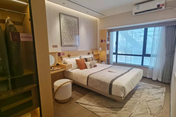 房子怎麼看才舒服，我在化妝鏡前，悟出了一個道理