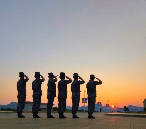 潮頭聽濤 | 軍旅中的聲聲蟬鳴 潮頭聽濤 | 軍旅中的聲聲蟬鳴