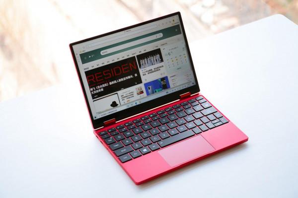 傳統膝上型電腦的剋星來了，10.1寸的大小，不一樣的商務辦公體驗