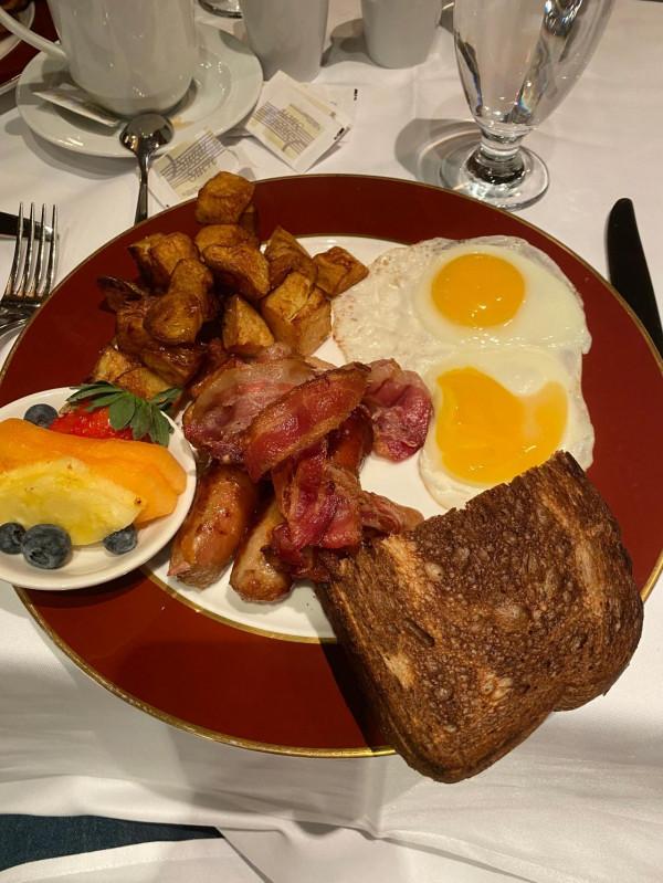 尼亞加拉濱湖小鎮上威爾士王子酒店的早午餐