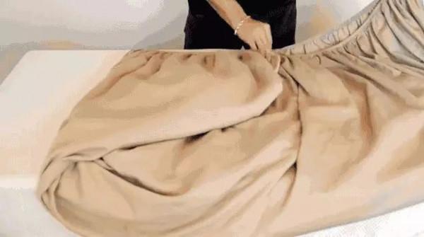 疊衣服這樣做最聰明，再多衣服也不怕→