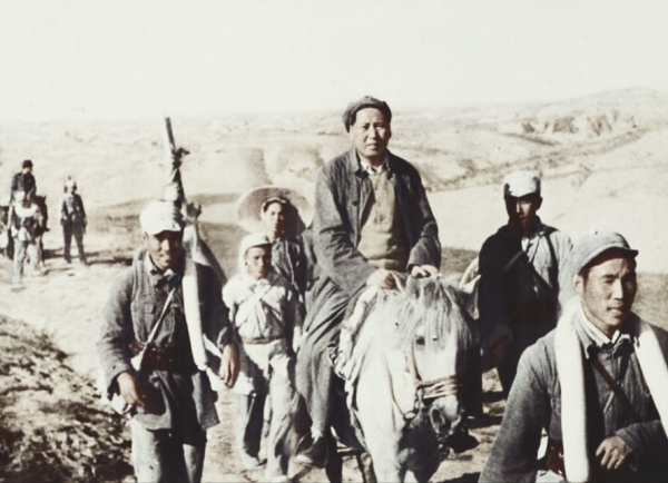 炮轟10餘萬馬家軍，彭老總的封神之戰，為紅軍西路軍兩萬戰士報仇