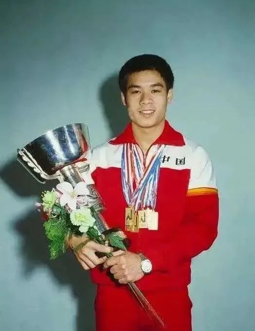 吳京“中國”外套被指抄襲韓劇？網友：穿越到未來抄襲？