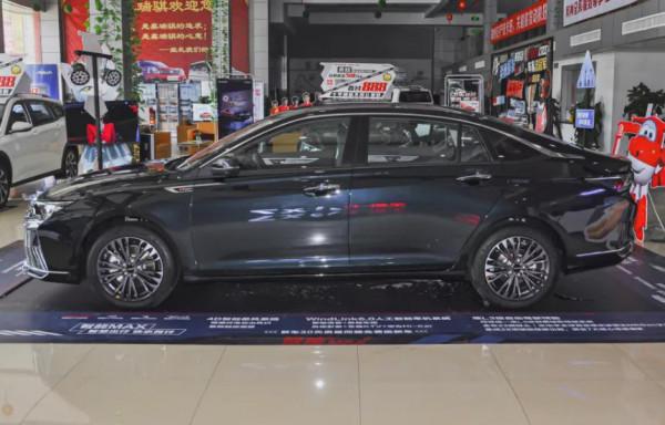 不一樣的帥氣家轎！江淮嘉悅A5對比東風奕炫MAX