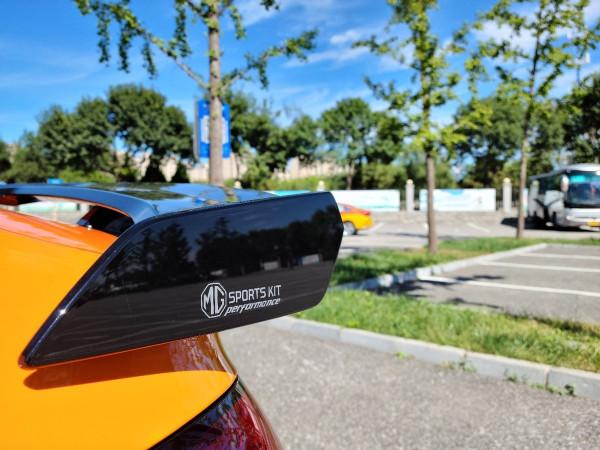 有大尾翼還有四出排氣,名爵MG6 PRO是徒有其表還是真運動? 有大尾翼還有四出排氣,名爵MG6 PRO是徒有其表還是真運動?