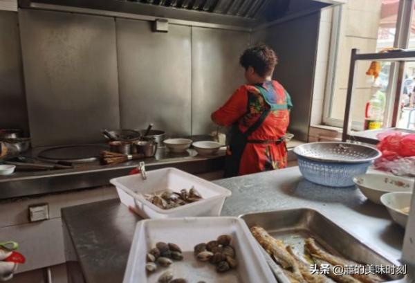 浙江寧海排名第一的麵館,隨便點一點就上百元,客人還說量大便宜 浙江寧海排名第一的麵館,隨便點一點就上百元,客人還說量大便宜