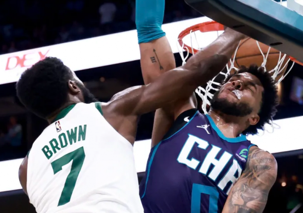 轟23+8,湖人舊將爆發!雙探花71分,綠軍兩連勝!三球25+9也沒招 轟23+8,湖人舊將爆發!雙探花71分,綠軍兩連勝!三球25+9也沒招