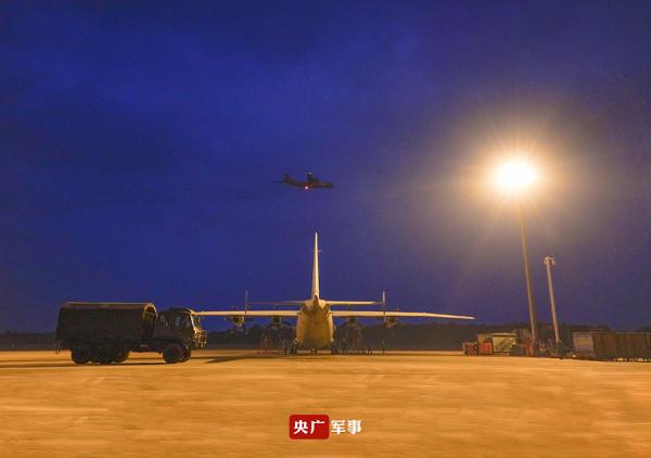 這陣仗有點兒大！南部戰區海軍多架反潛巡邏機出動