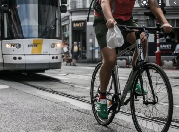 澳洲中國留學生被電車撞死，驗屍官公佈死亡細節