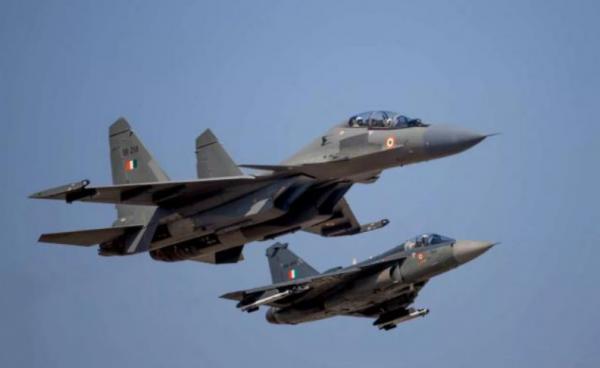 俄羅斯眼裡的大肥羊，人傻錢多的印度，為何老是被俄羅斯騙錢？