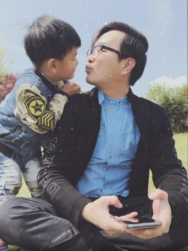 歌手海峰去世近五個月，妻子終於走出陰霾，化淡妝微笑自嘲髮際線