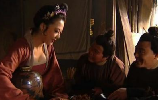 “孫二孃”梁麗：被丈夫告上法院，離婚時僅剩一臺冰箱歸女方所有