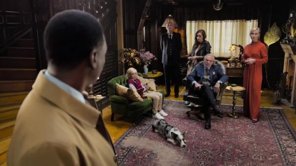 除了在兩個人之間變焦，iPhone 13 的電影效果模式還能這樣玩