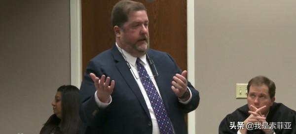 男子在家遇害，警方苦尋真兇無果，25年後，一個護士說她知道真相