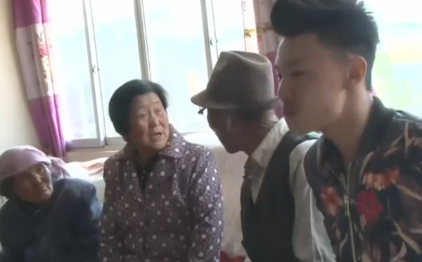 “變形計小魔王”王晨正：爺爺去世後，不遠萬里奔喪悼念