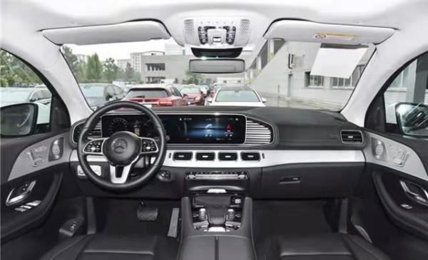 詳解賓士GLE轎跑，空間寬敞，外觀個性，配2&period;0T發動機&plus;9AT變速箱