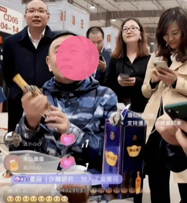 為何直播間只剩下賣白酒的？因為這貨皮厚、肉實、利潤高、好忽悠