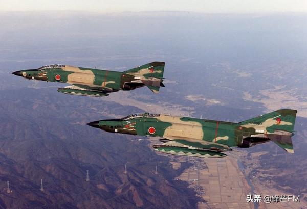 300架與1200架,從遠遠不及到超過數倍,中國空軍只用了15年時間 300架與1200架,從遠遠不及到超過數倍,中國空軍只用了15年時間