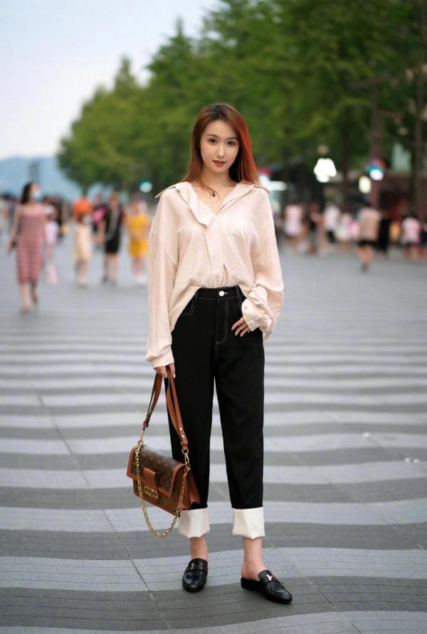 看街拍 識包包:8組LV包包款式 你認識幾款? 看街拍 識包包:8組LV包包款式 你認識幾款?