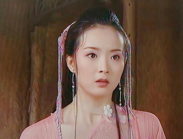 王豔不當闊太，復出演“王楚然”的媽！看23年前劇照還真長得像