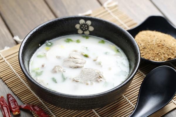 北方冬至包餃忙,冬至南方熬高湯 北方冬至包餃忙,冬至南方熬高湯