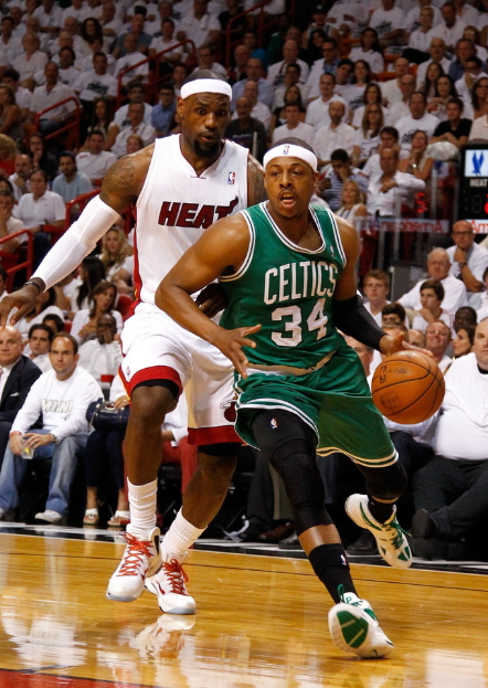 為什麼皮爾斯喜歡到處黑詹姆斯?看了他們69次交手的資料,你就懂 為什麼皮爾斯喜歡到處黑詹姆斯?看了他們69次交手的資料,你就懂