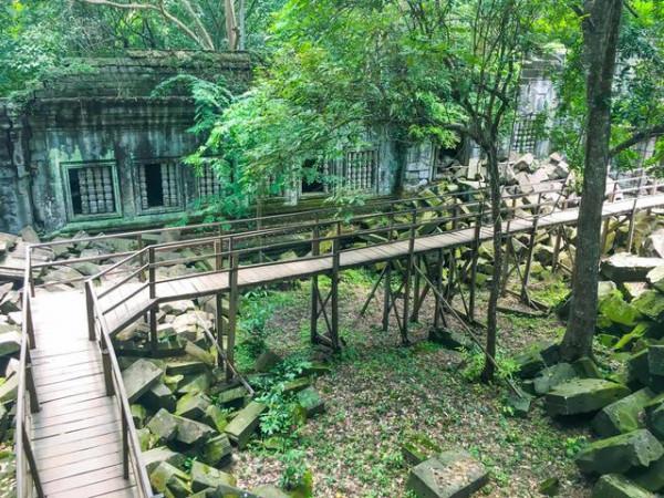 尋找失落的文明，隱蔽在叢林中的古剎，柬埔寨崩密列