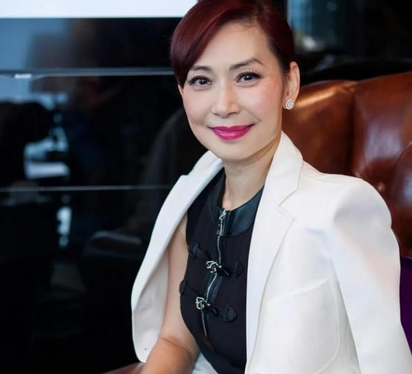 炒樓炒股炒珠寶一年狂賺5億？“最美港姐”鄺美雲的流金歲月